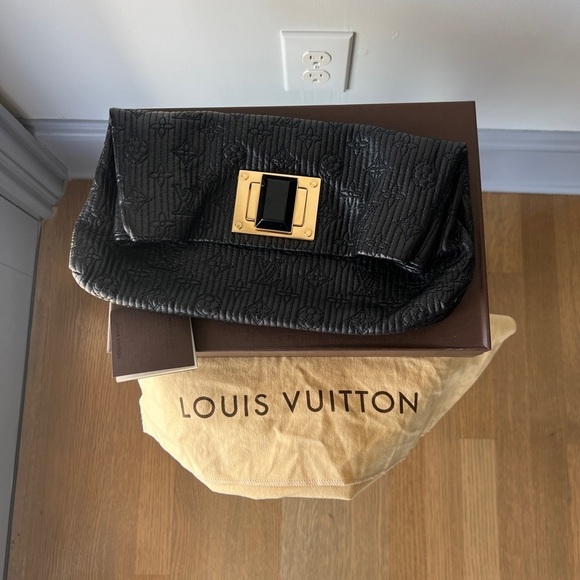 Louis Vuitton Altair Clutch Quilted Monogram Leather in Noire - Picture 5 of 15